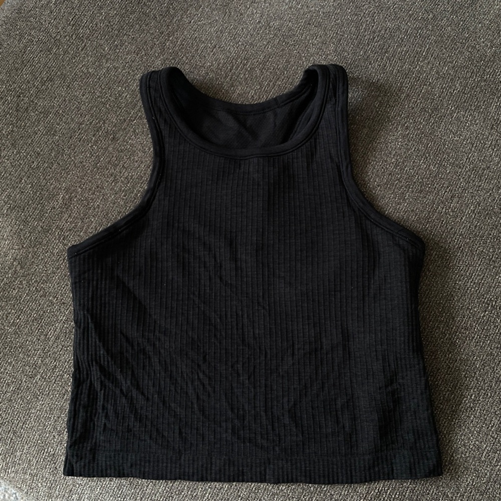 Ebb to Street Crop tank size 6